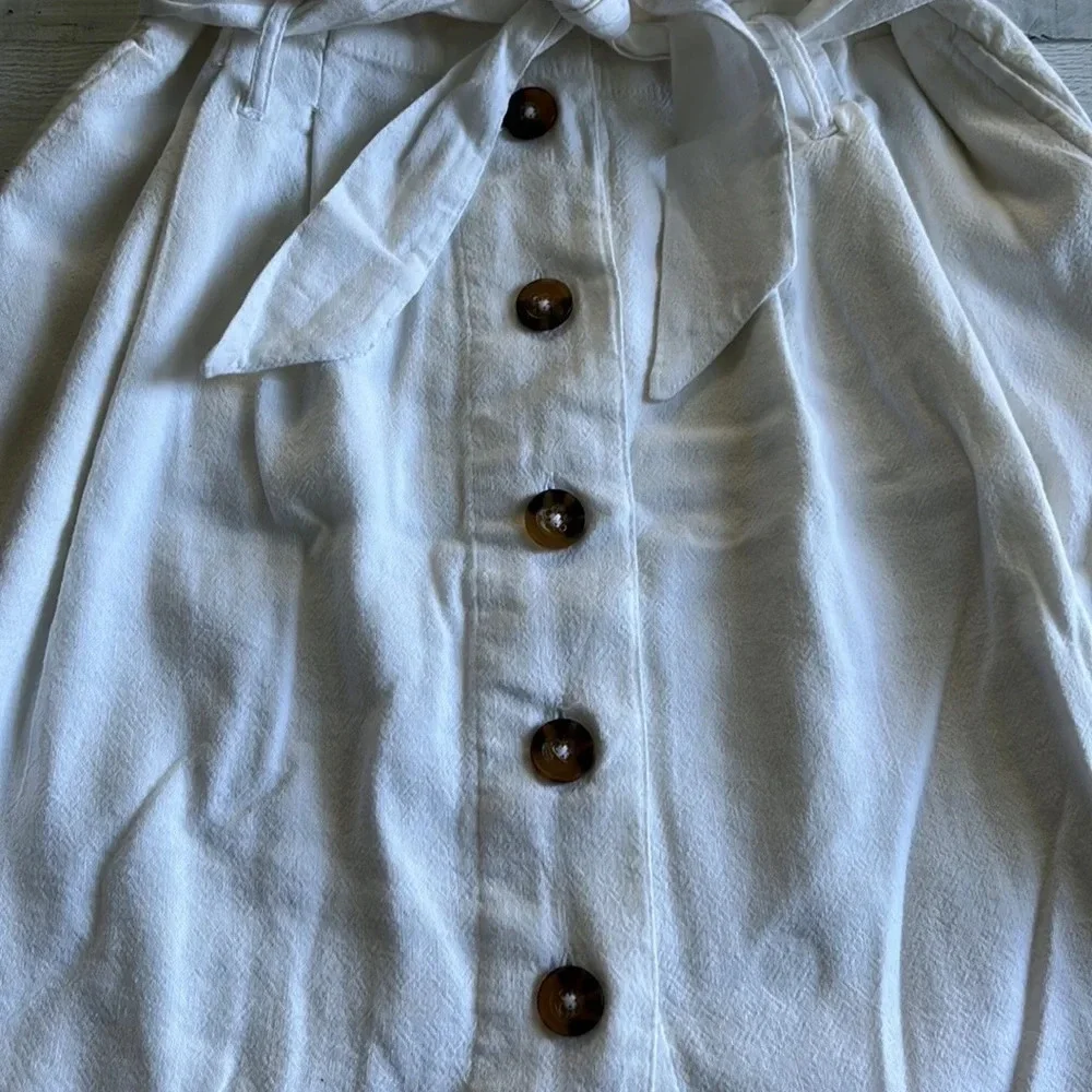 Hollister Ivory Ultra High Rise Belted Buttown Down Skirt Size S